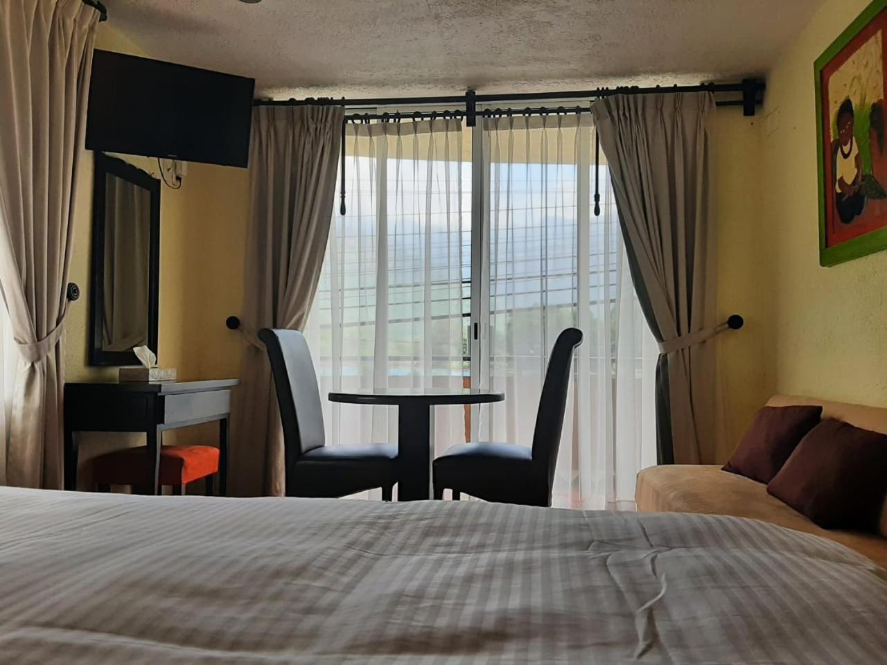 Hotel Real Del Valle Tepoztlan Bagian luar foto