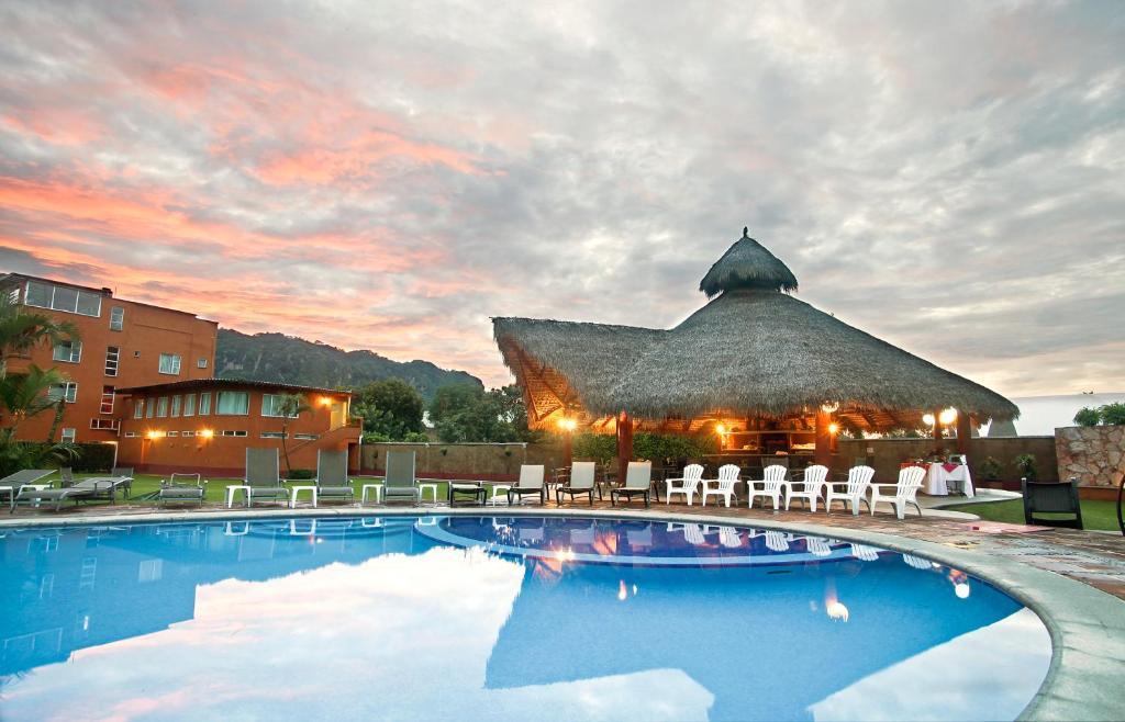 Hotel Real Del Valle Tepoztlan Bagian luar foto
