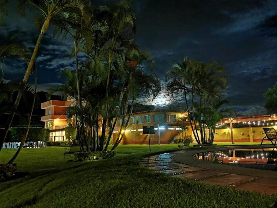Hotel Real Del Valle Tepoztlan Bagian luar foto